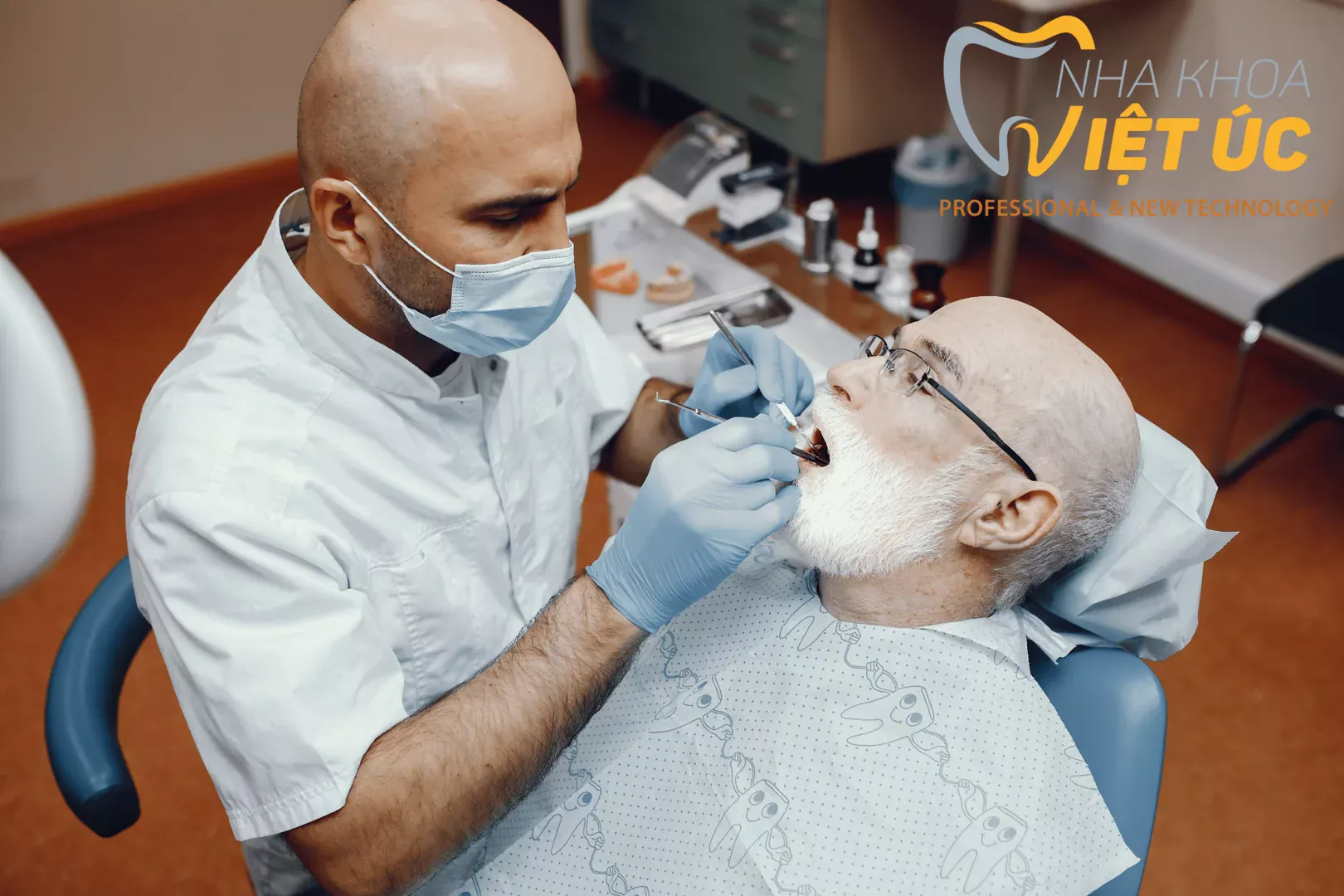 mất răng toàn hàm, gương mặt biến dạng