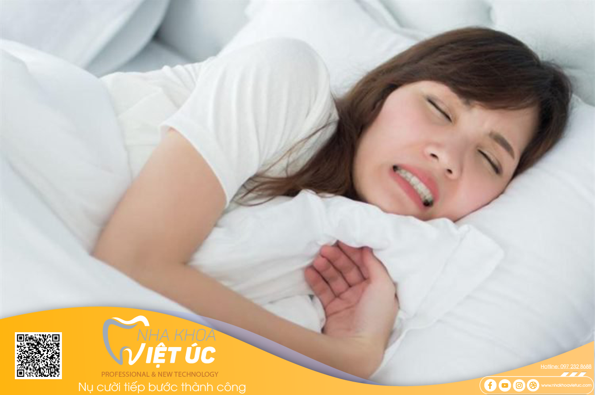 Mọi người thường hay nghiến răng vô thức khi ngủ nên rất ít trường hợp biết được mình mắc tật này cho đến khi người thân nói lại